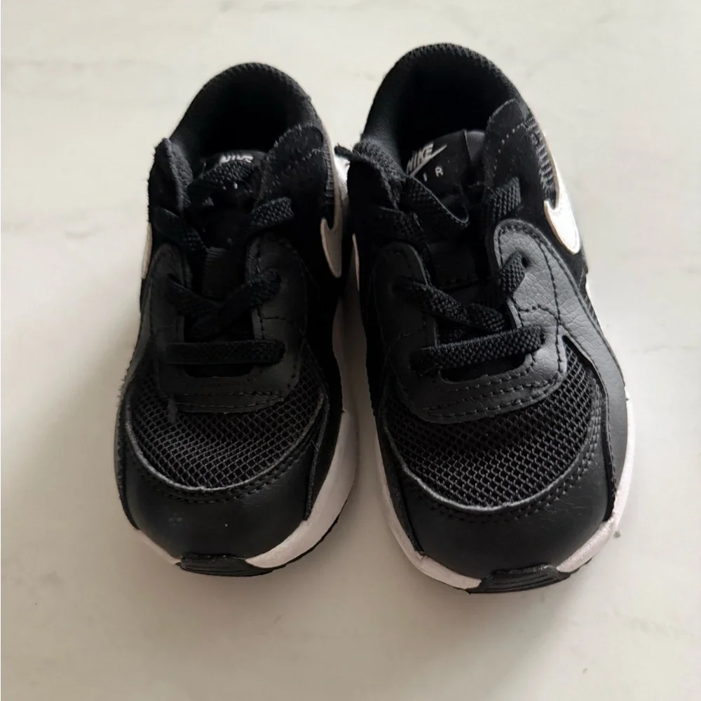 Nike Airmax Emcee Sneakers